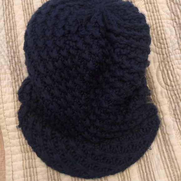 North Face hats - Picture 2 of 4